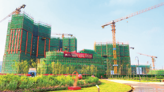     ▲昨日上午，惠州天安數碼城“科創號”院博樓實現主體結構封頂。
